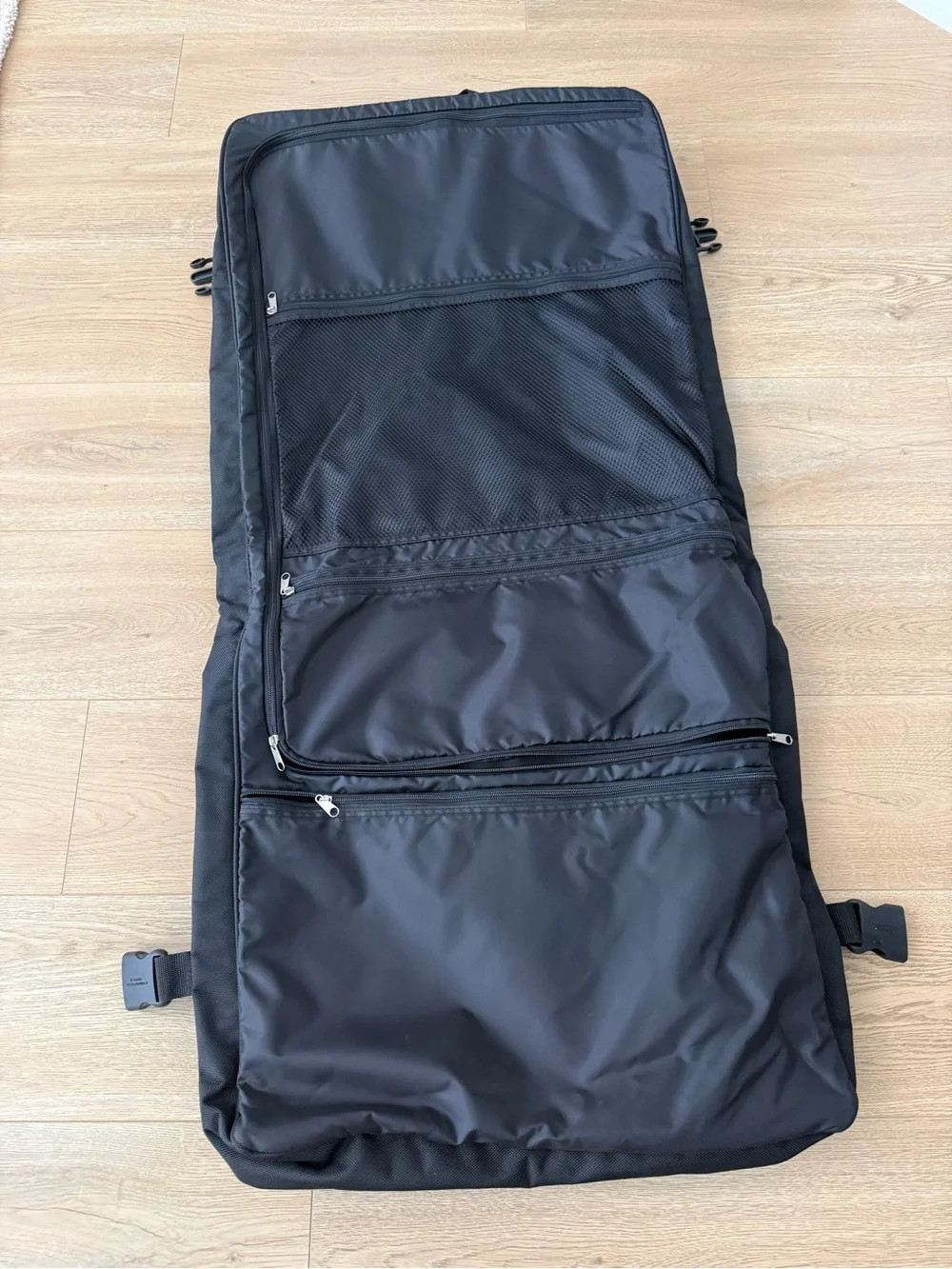Travel Garments Bag Black